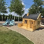 Holiday home Bombelkowy Zakatek Ligowo